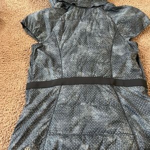 Lululemon vest size 4